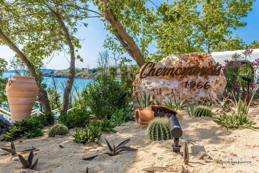 Апартаменты July'S Island Deluxe Черноморец Экстерьер фото