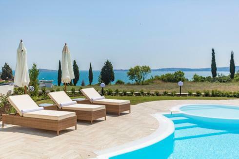 Апартаменты July'S Island Deluxe Черноморец Экстерьер фото